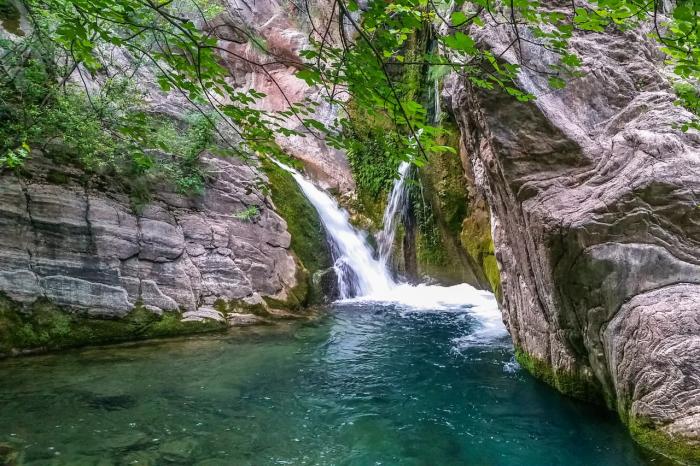 Черногория, водопад Монтенегро Черногория, водопад Монтенегро