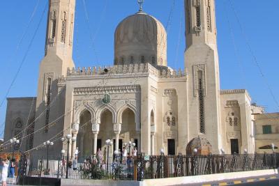 Хургада, Белокаменная мечеть